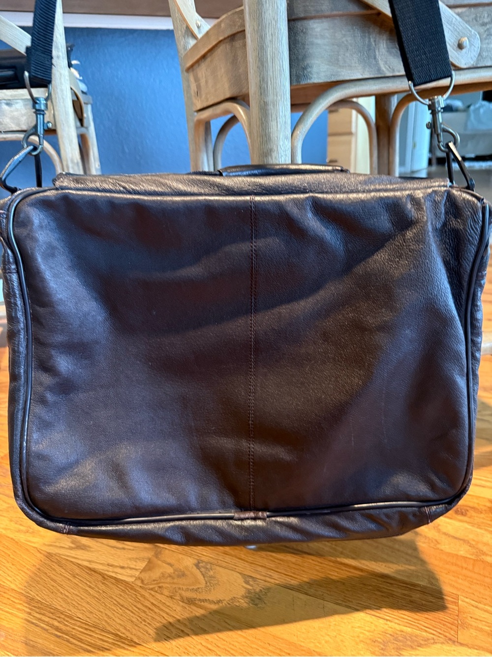 Leather Messenger Bag with padded, adjustable strap. Gender neutral. - Picture 3 of 16